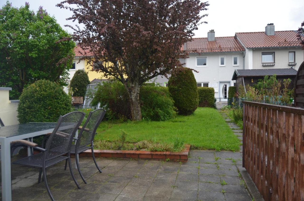 Villa Cozy House With Garden Kaufbeuren Exterior foto